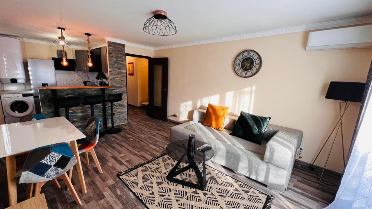 Apartment Pluton